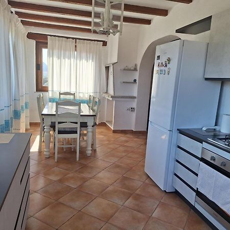 Apartamento Attico Anais Loiri Porto San Paolo Exterior foto
