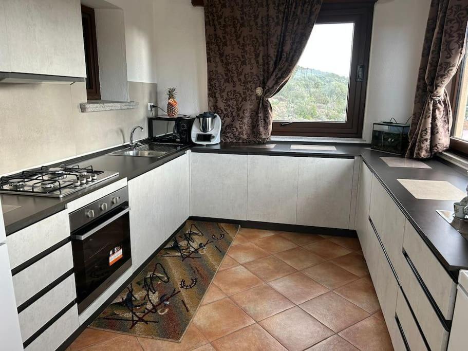 Apartamento Attico Anais Loiri Porto San Paolo Exterior foto