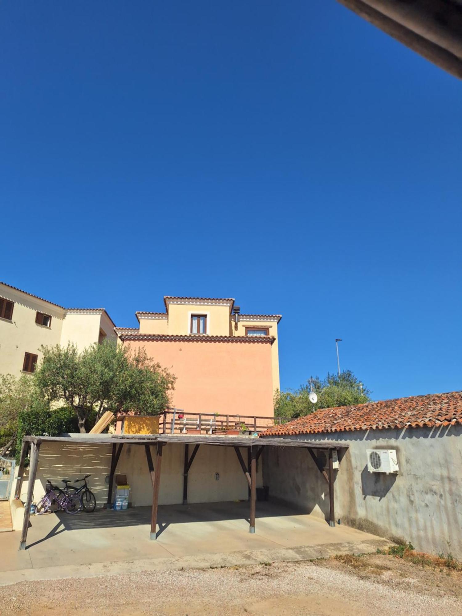 Apartamento Attico Anais Loiri Porto San Paolo Exterior foto
